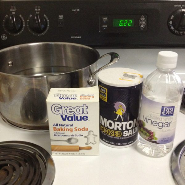 1. Unclogging Drain with Vinegar, Baking Soda, and Salt