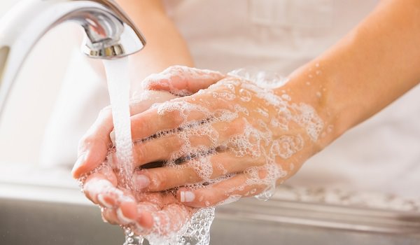 After knowing these 40+ Other Uses of Shampoo you'll always keep a bottle of shampoo ready for household chores.