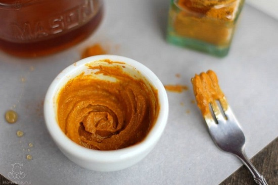 DIY Turmeric Beauty Hacks 3