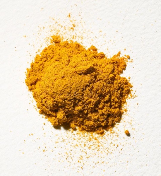 DIY Turmeric Face Mask Recipes 3