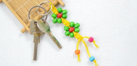 DIY Macrame key Chain Ideas 4