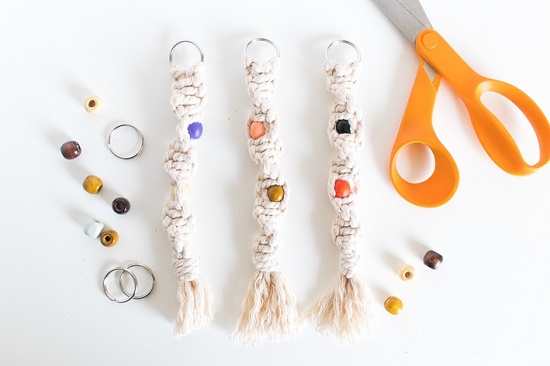 DIY Macrame key Chain Ideas 1