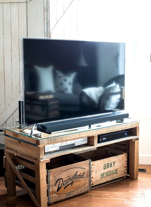 Mueble de TV moderno hecho de palets