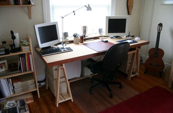 Minimalistic DIY Computer Desk