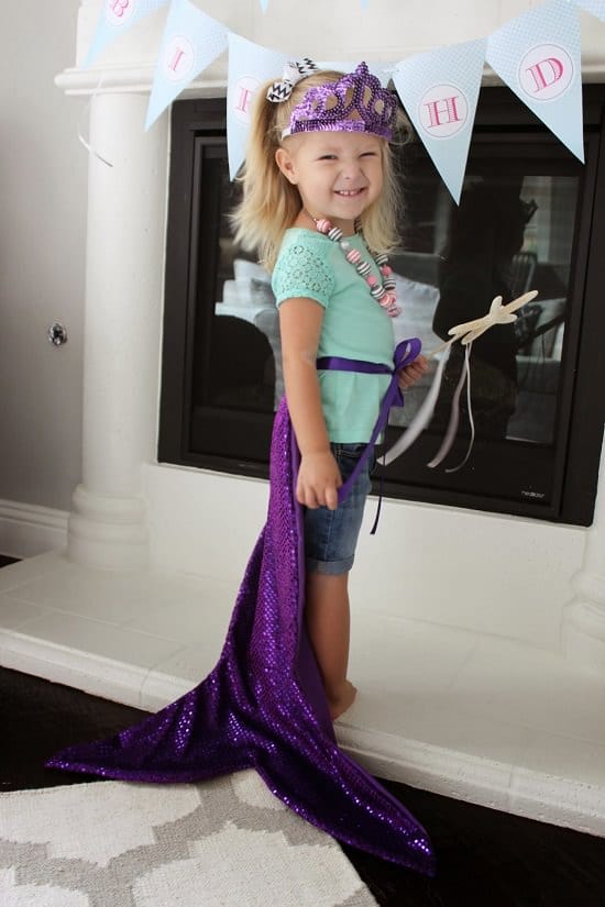 DIY Mermaid Tail Costume And Craft25