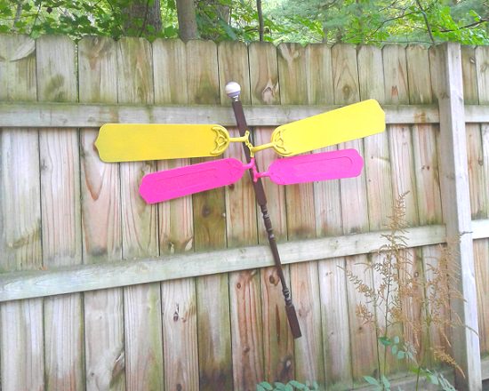 11 DIY Dragonfly With Fan Blades For Garden ⋆ Bright Stuffs