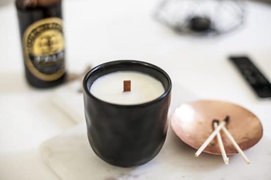 DIY Wood Wick Candles