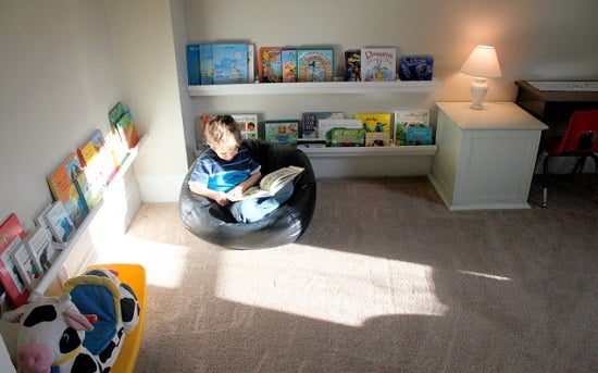 DIY Kids' Bookshelf Ideas1