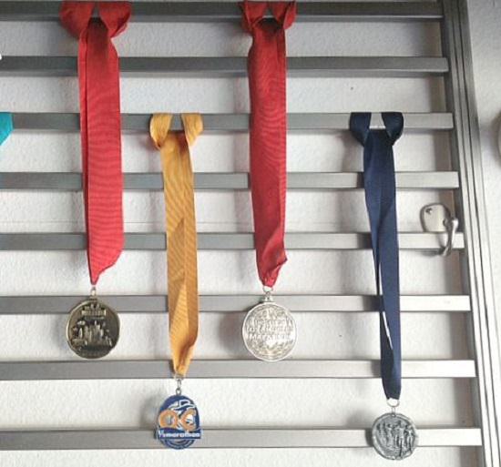 23 DIY Medal Display Ideas To Treasure The Achievements ⋆ Bright Stuffs