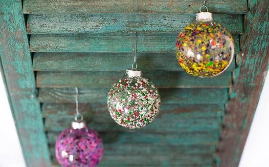 DIY Ornaments In 4 Easy Steps