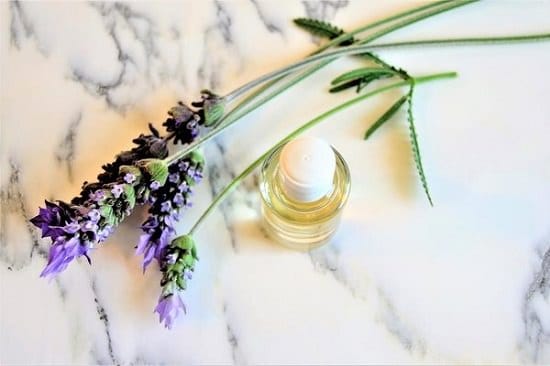 Essential Oil for Face Steam2