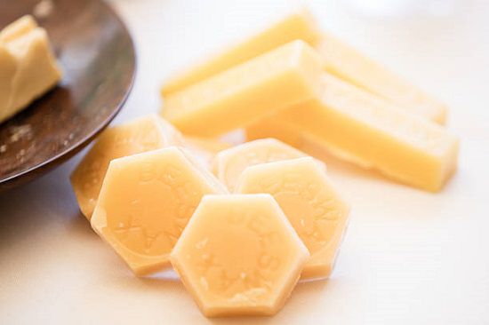 Does Beeswax Clog Pores1