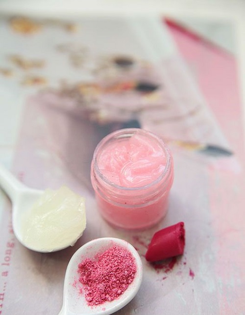 How to Make Lip Balm With Vaseline 5