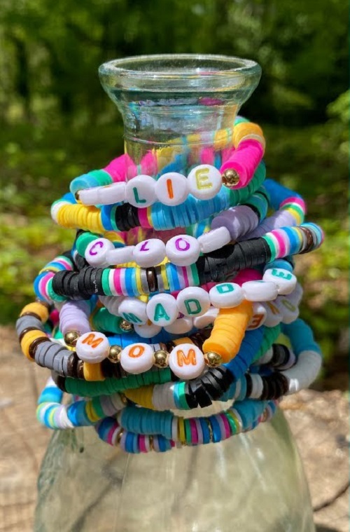 20 Cute DIY Heishi Bead Bracelet Ideas 2