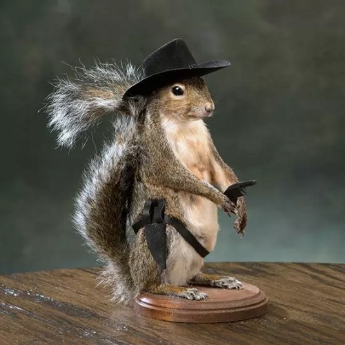 Gunslinger Squirrel Mount