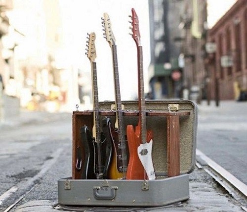 Reuse Suitcase Stand