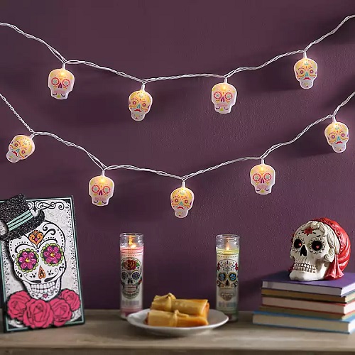 Skull-Shaped String Lights