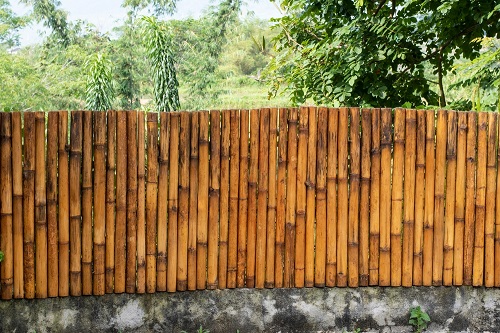 Farmhouse Fence Ideas 4