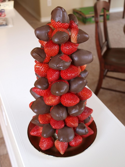 Chocolate-Dipped Strawberry Tower