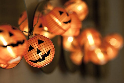 Balcony Halloween Decoration Ideas 8