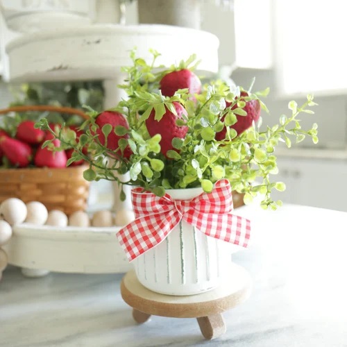 Strawberry Decorations Ideas 1