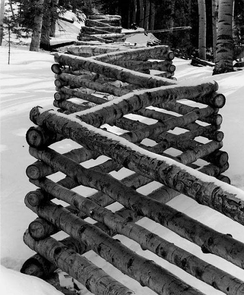 Zigzag Logs Fence