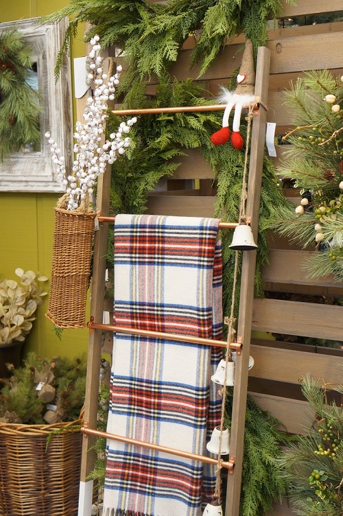 Festive Blanket Ladder
