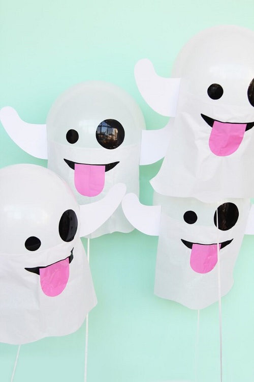 DIY Emoji Ghosts
