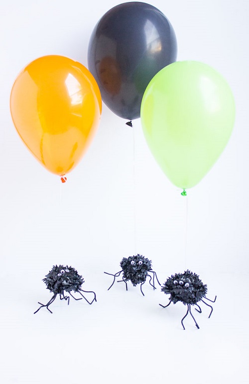 Spiders and Balloons Halloween Decor