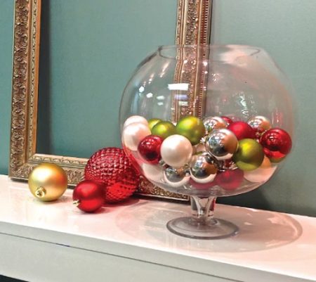 19 Amazing Glass Bowl Decoration Ideas Bright Stuffs   Glass Bowl Festive Ornaments 450x401 