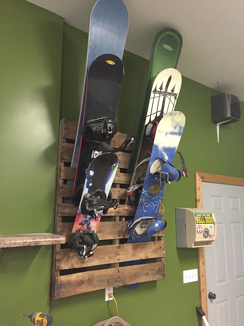 Snowboard Storage 7