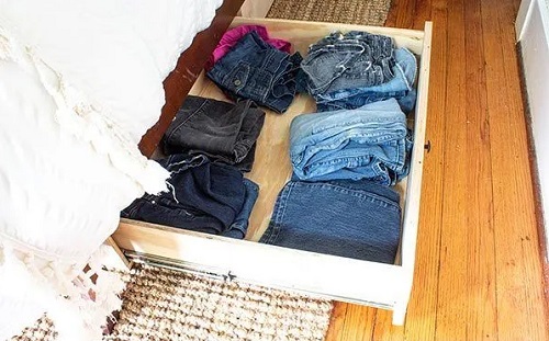 Jeans Storage 3