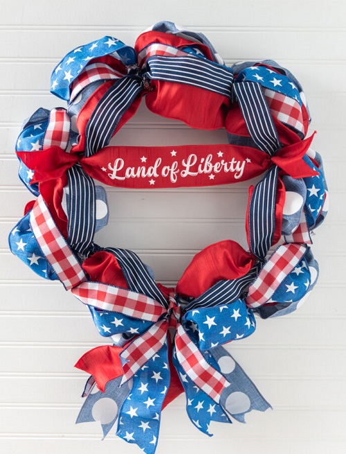 DIY 4th of July Ribbon Wreath