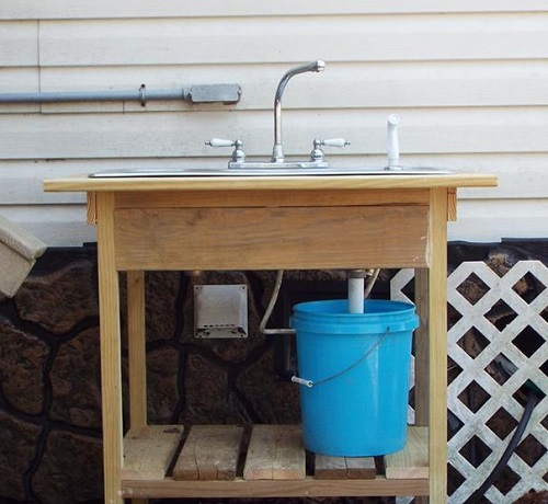 DIY Basic Outdoor Sink