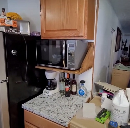 DIY Microwave Oven Stand for Less Space