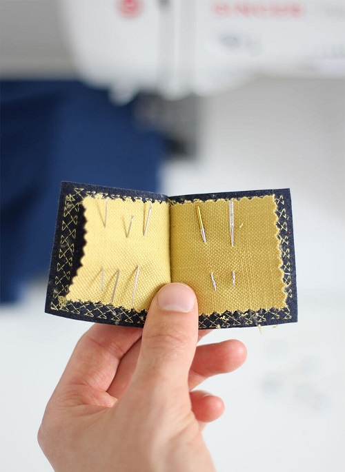 DIY Sewing Needle Wallet