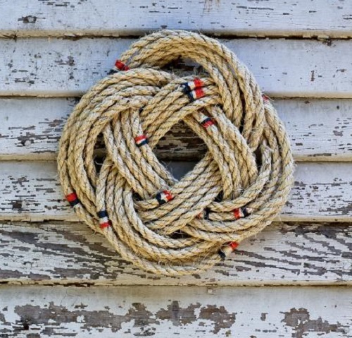 10 Impressive Rope Wreath Ideas to Try 1