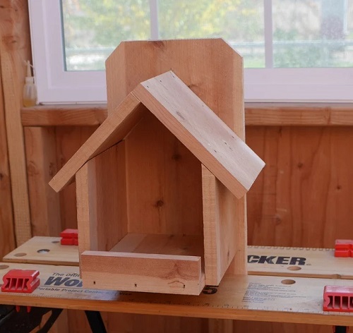 Easy Cardinal Birdhouse