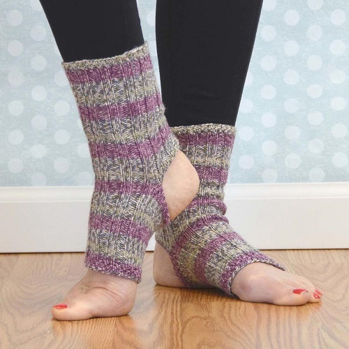 Dual-Toned Yoga Socks Knitting Pattern