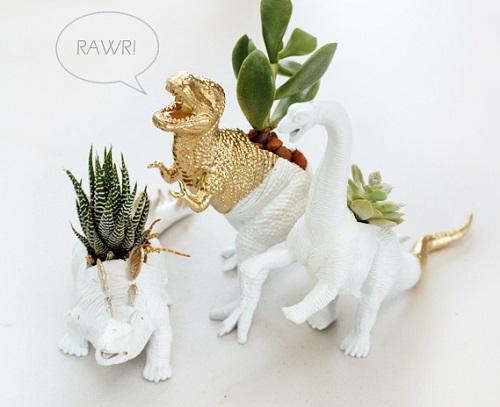 Easy to Make Toy Dinosaur Planters 