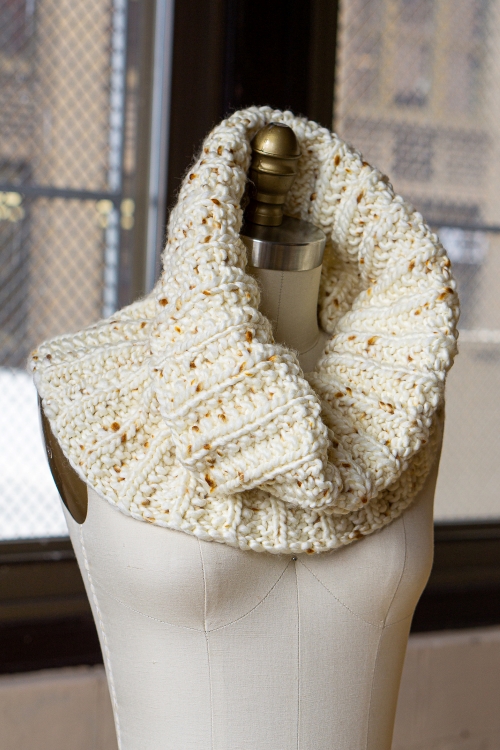 Seeded Rib Stitch Cowl