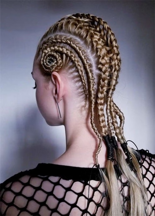 Stunning Viking Hairstyle 