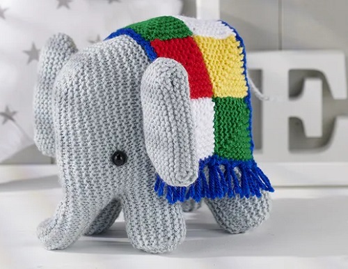 Stunning Knitted Elephant 2