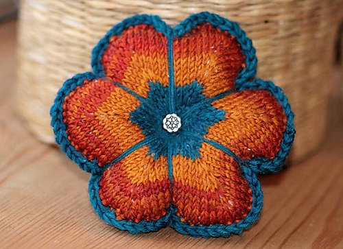 Easy and Cute Flower Pillow Knitting Patterns 3