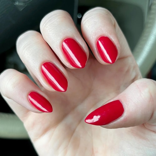 Classic Red Nails