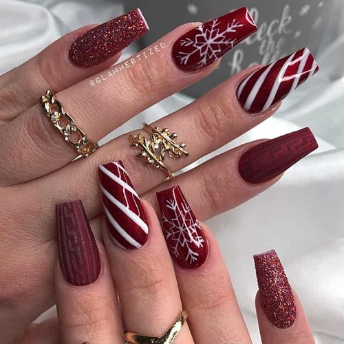 Minimalist Christmas Red Nail Idea