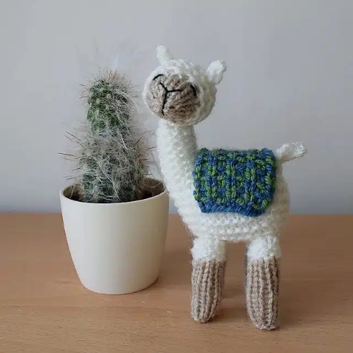 Andy the Llama Free Knitting Pattern