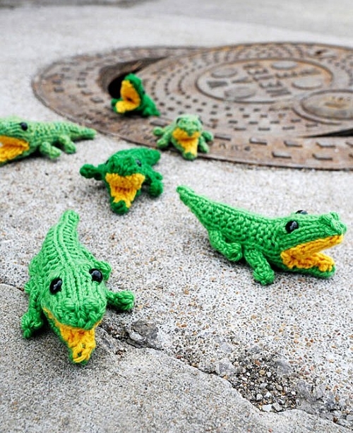 Baby Gators Free Knitting Pattern