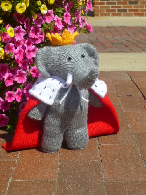 DIY Knitted King Elephant