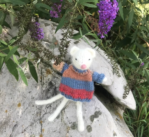 Darling Knitted Mouse